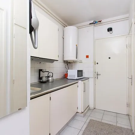 Csopak Apartment *